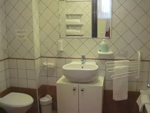 Kiara Guesthouse - photo 8