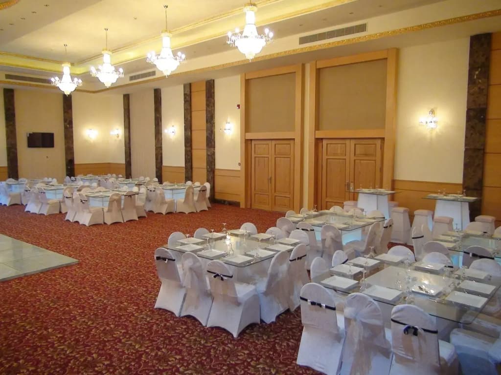 Glorious Hotel - photo 20