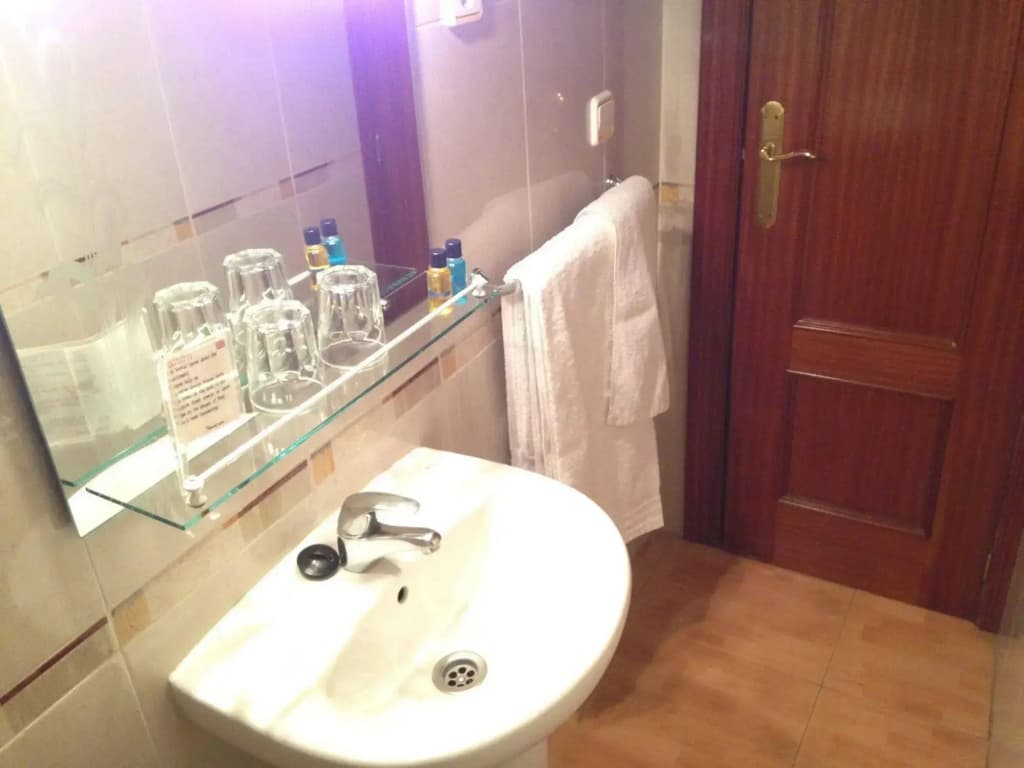 Hostal Maria Luisa - photo 8