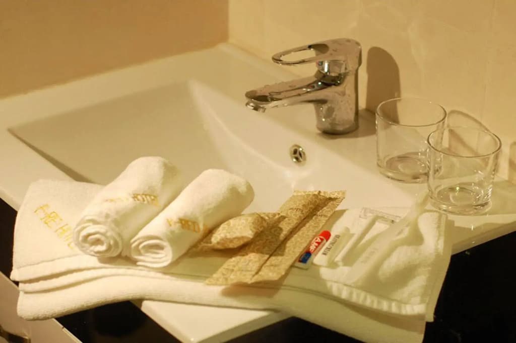 Ernes Hotel - photo 8
