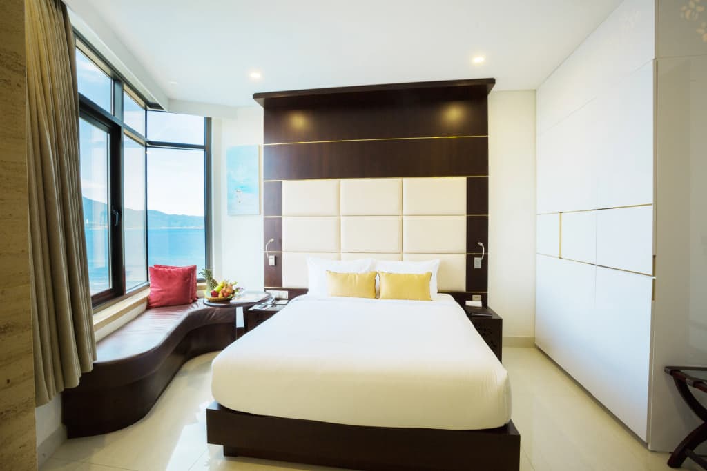 Holiday Beach Hotel Danang - photo 4