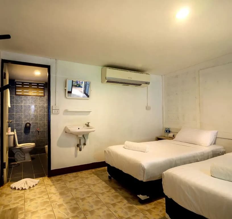 Tommy Huts Chiangmai - photo 8