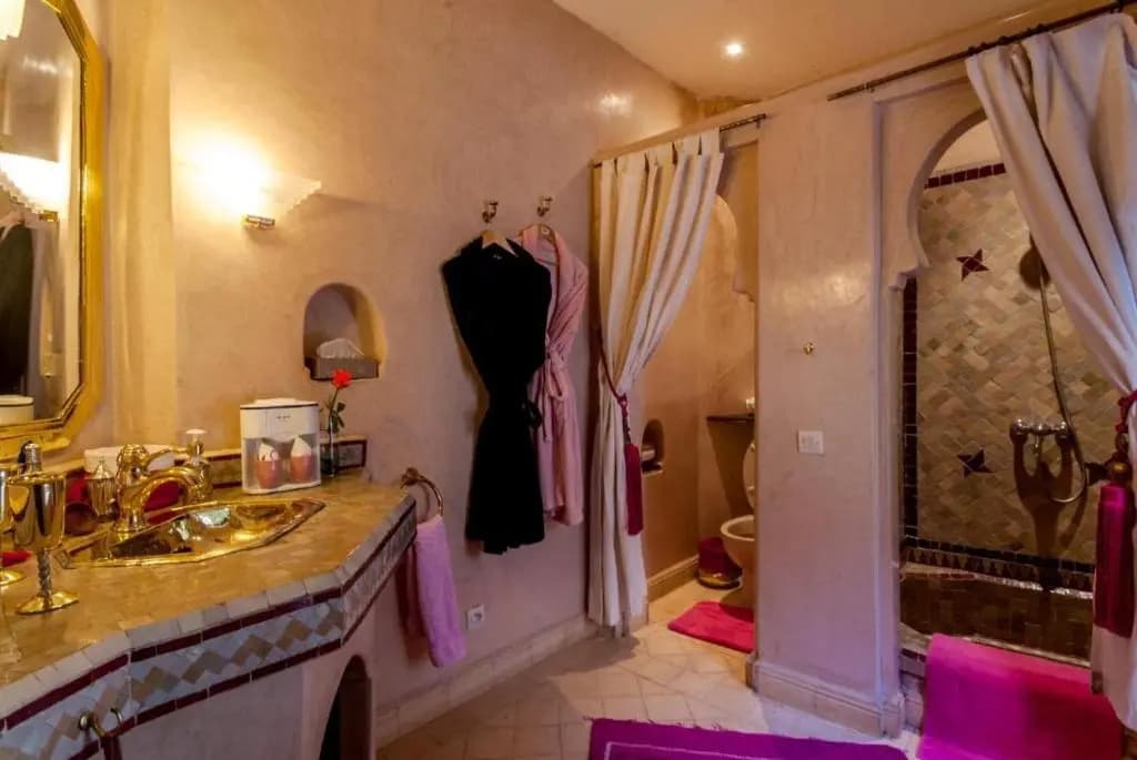 Room in BB - Riad Anabel - Rose Suite - photo 17