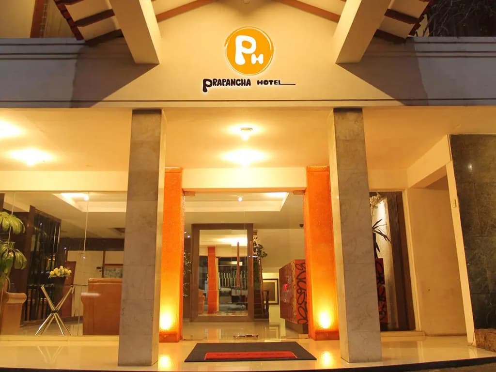 Hotel Prapancha - photo 1