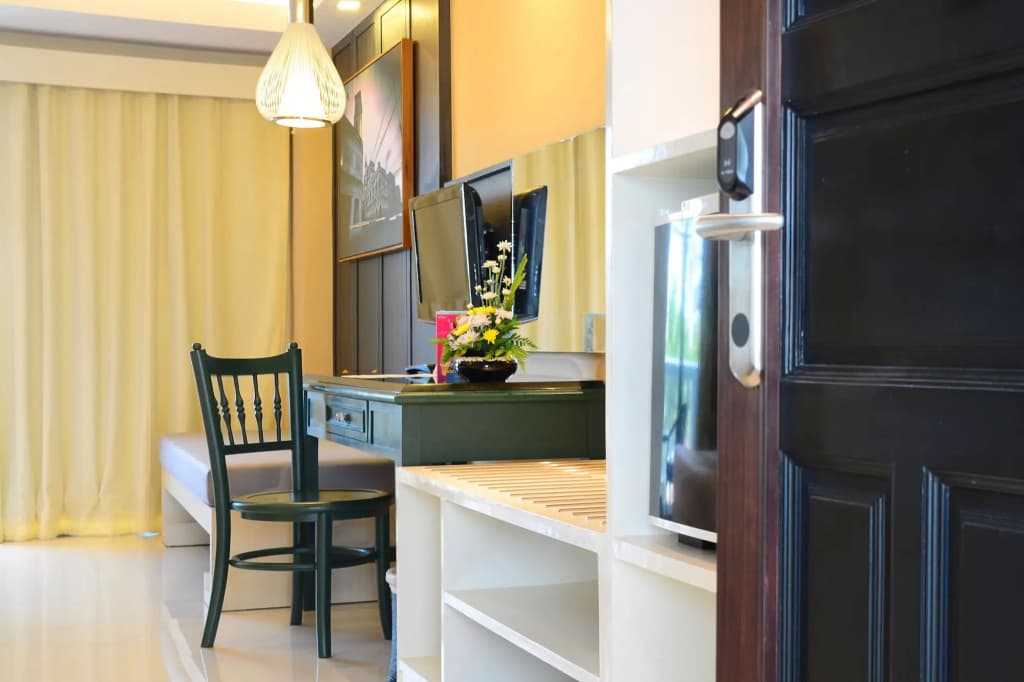 The Old Phuket - Karon Beach Resort - photo 15