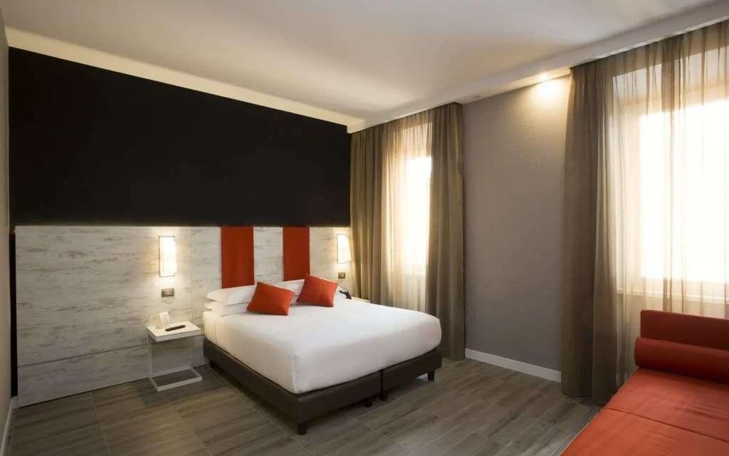 The Guardian Hotel - photo 28