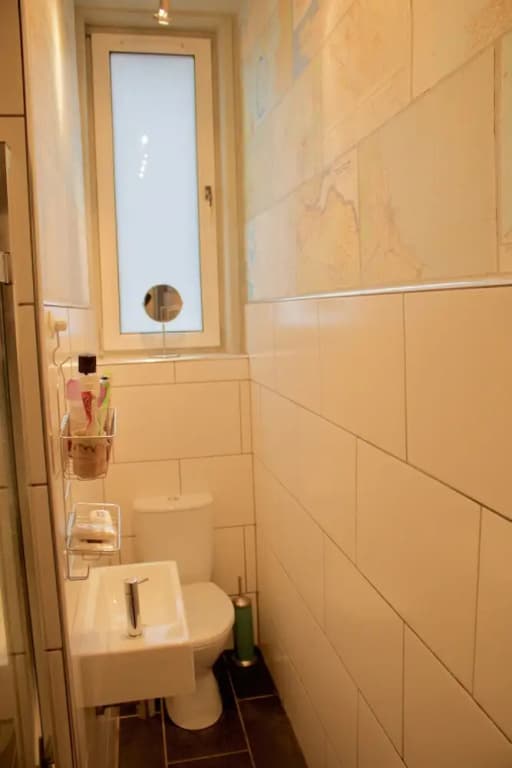 2 Bedroom Seaside Flat - photo 7