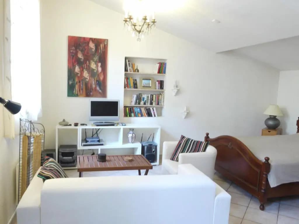 Studio 6 - a Quiet And Spacious Studio Flat in the Old Town - photo 2
