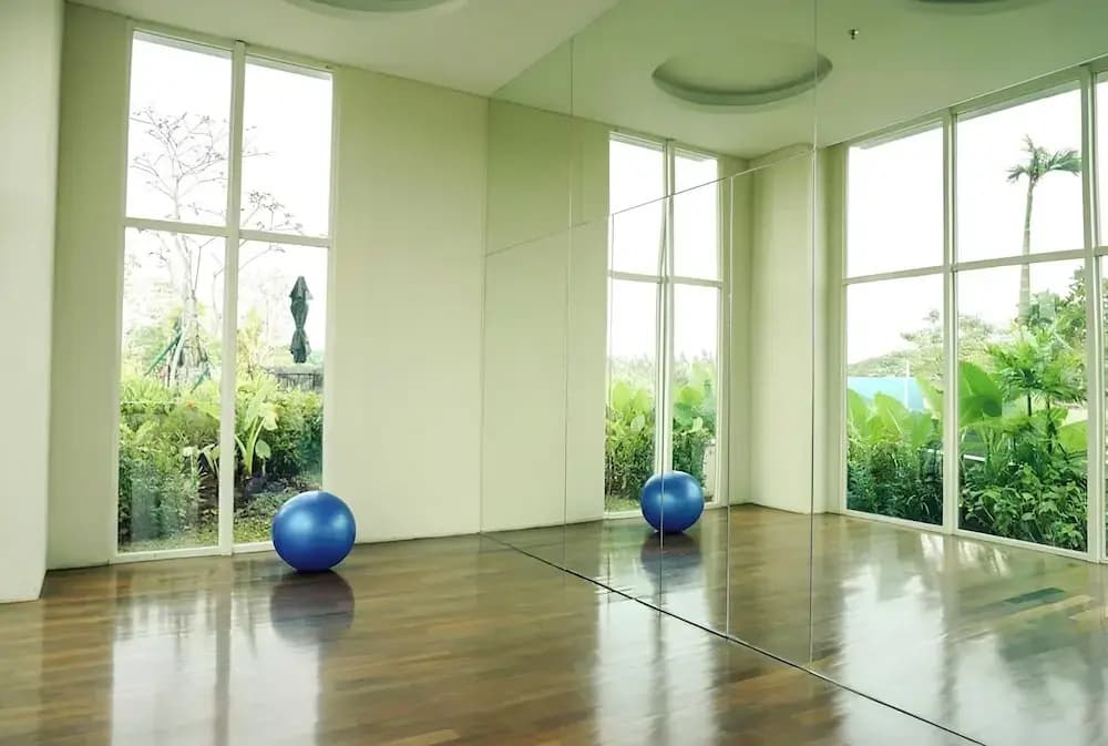 Lush Lakeside - Citra Luxury Apartments - photo 14