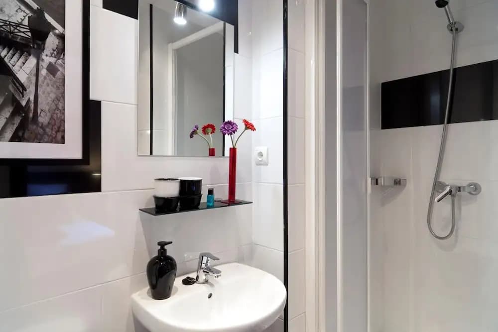 THC Tirso Molina Hostel - photo 22