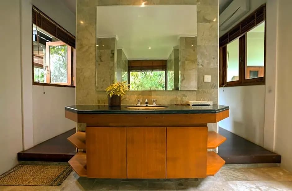 Umah Lawas Villa Ubud - photo 2