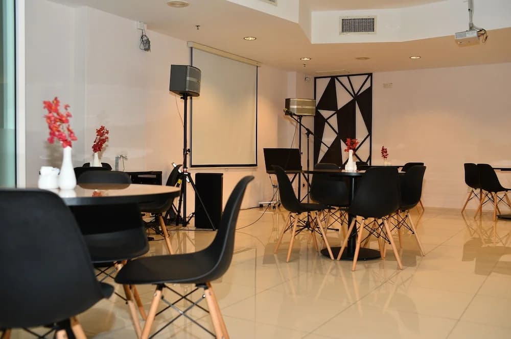 TF Riverside Hotel - photo 12