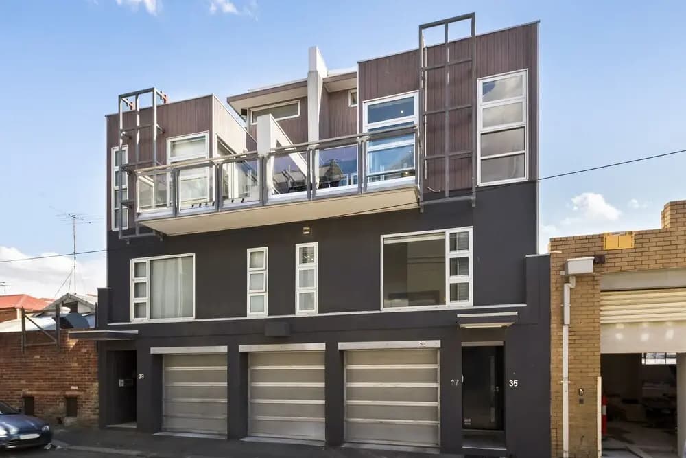 Hotham 2Bdr North Melbourne Apartment - photo 1