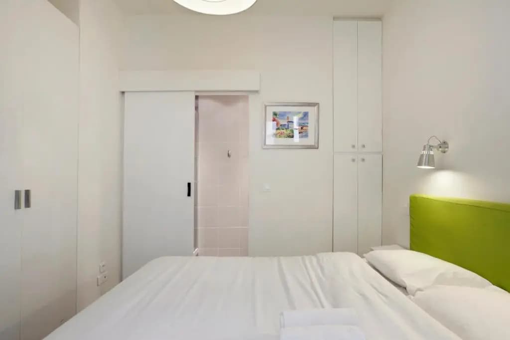 Sleek Apartments Near Saint Germain - photo 2