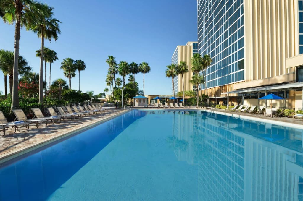 DoubleTree by Hilton at the Entrance to Universal Orlando - photo 17