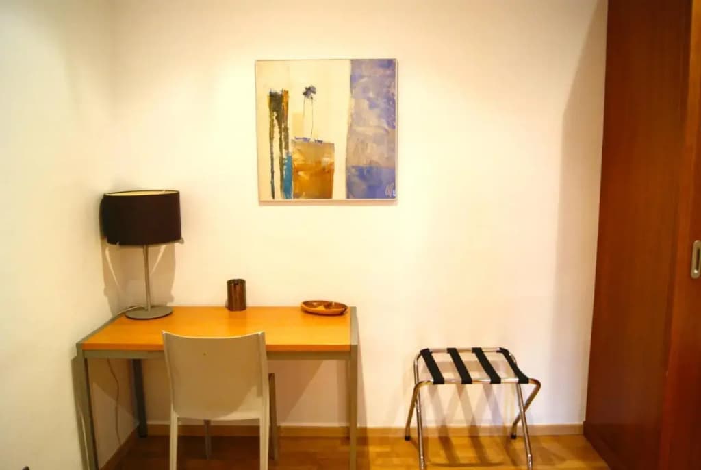 Places4stay Ramblas 2bd - photo 3