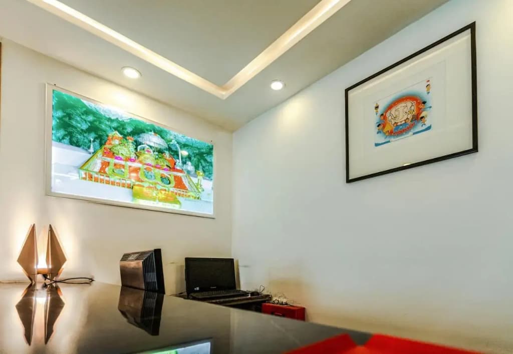 Mayur Hotel at CR Park New Delhi - photo 12