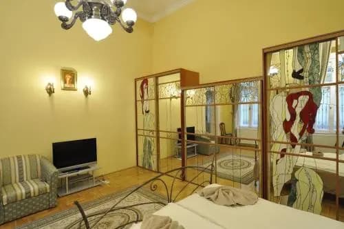 Charming Art Deco Flat - photo 4