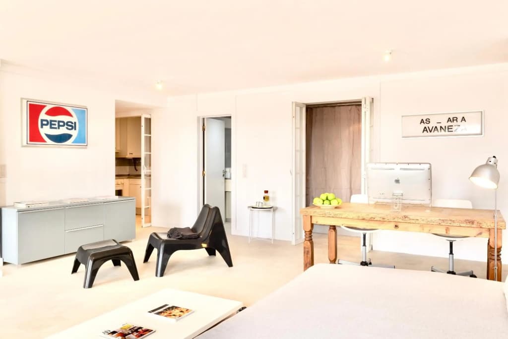 Swimming pool apartment with private parking - photo 2