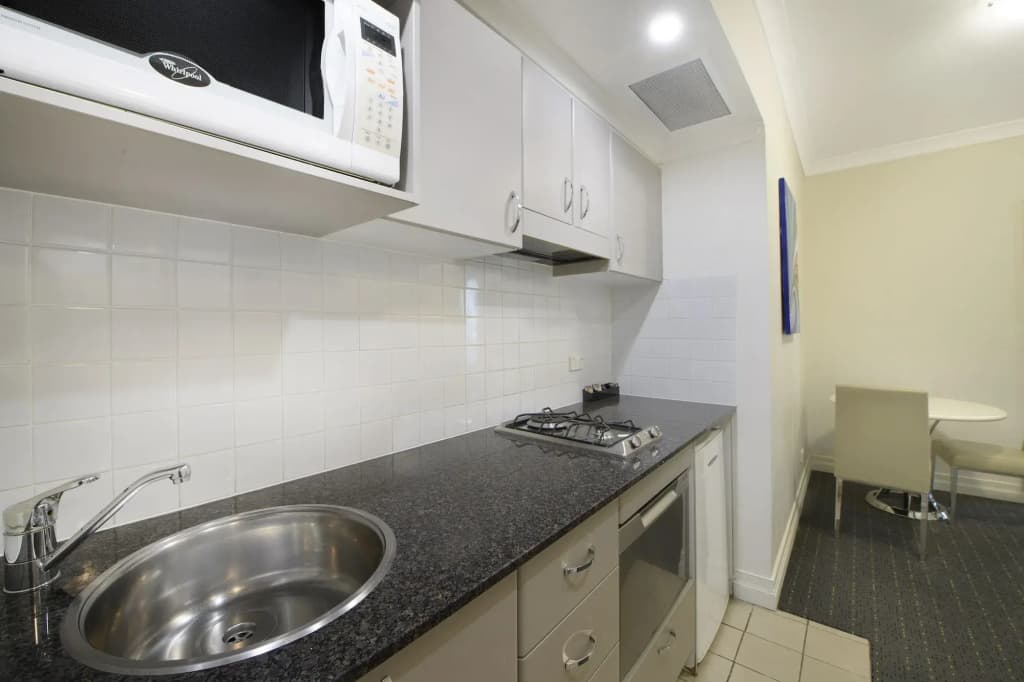 YEHS Hotel Sydney Harbour Suites - photo 22