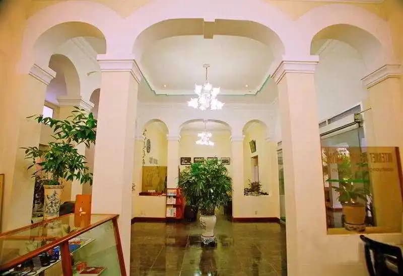 Que Huong Hotel - photo 6