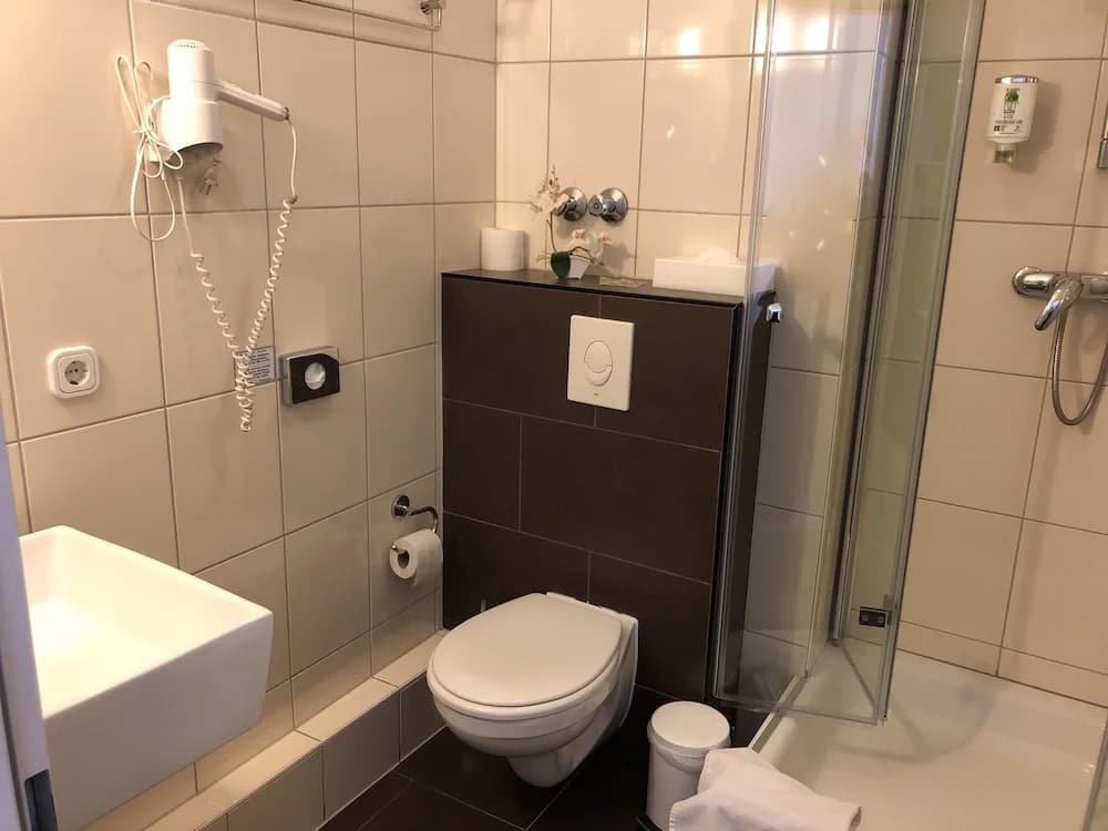 Atlas Berlin Hotel - photo 8