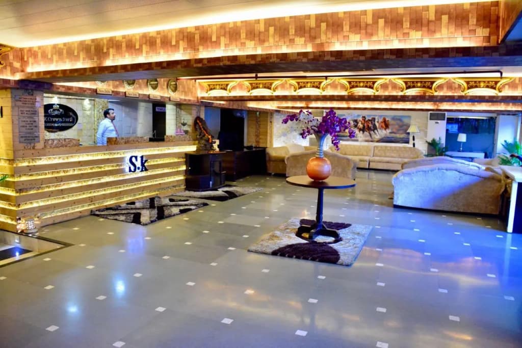 SK Crown Park Naraina - photo 11