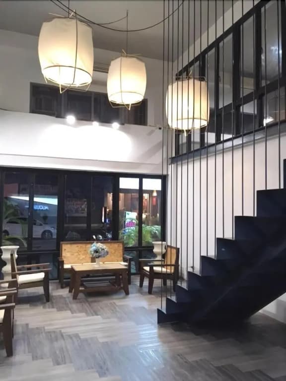 The August Hostel - photo 16