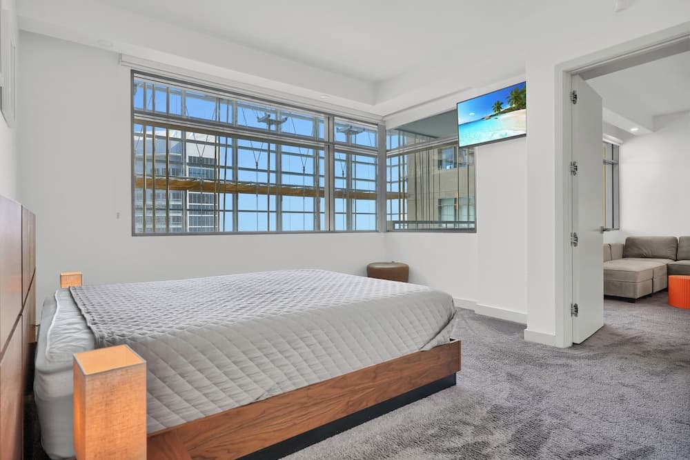 RS Suites - The AKA Residence - photo 19