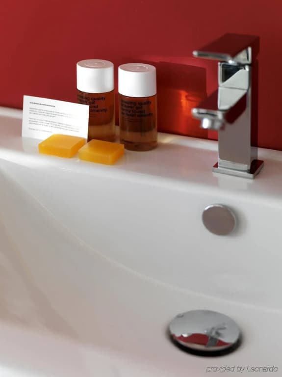Hotel Chic And Basic - photo 10