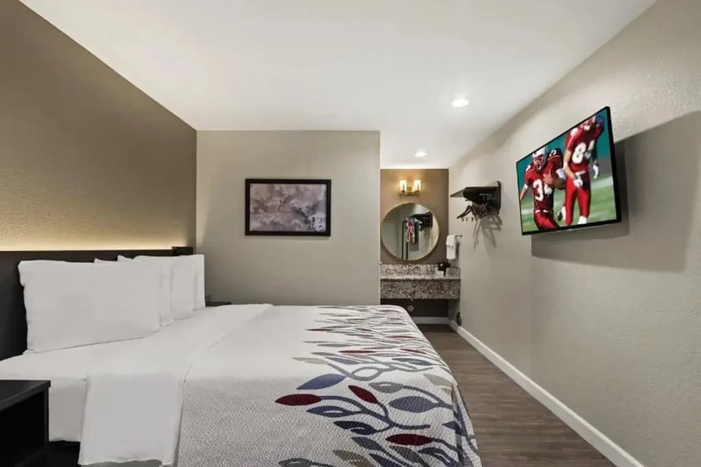 Red Roof Inn Los Angeles - Wilmington, CA - photo 5