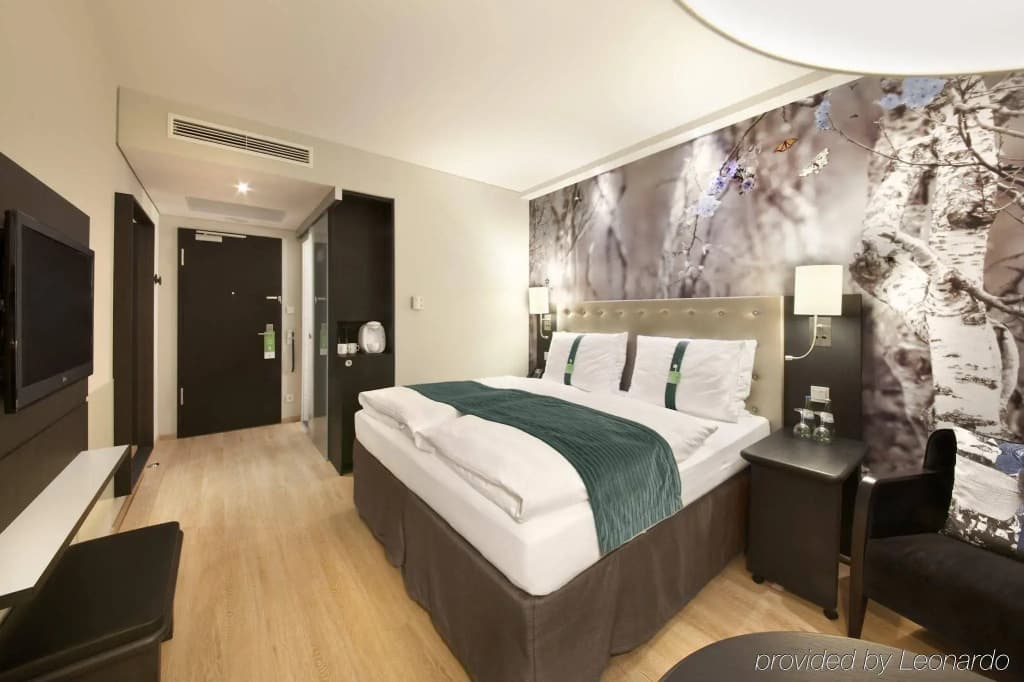 Premier Inn Berlin Alexanderplatz Hotel - photo 5