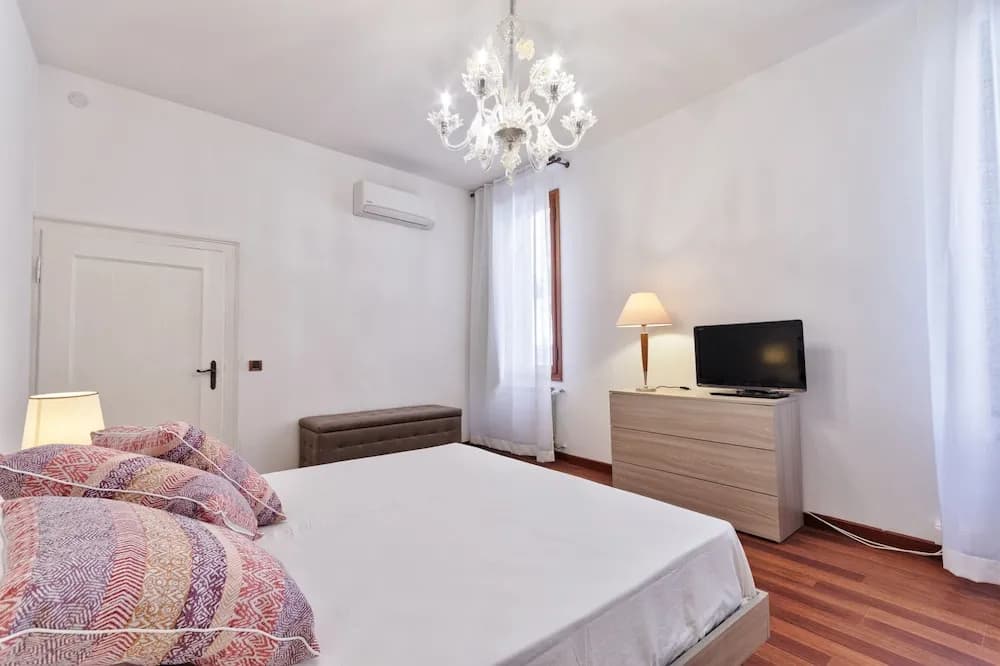 Tolentini Canal View Apartment - main photo