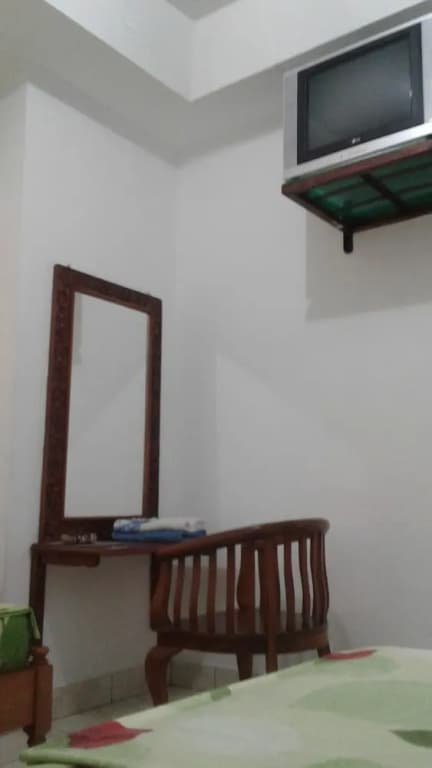 Pondok Santhi Homestay - photo 23
