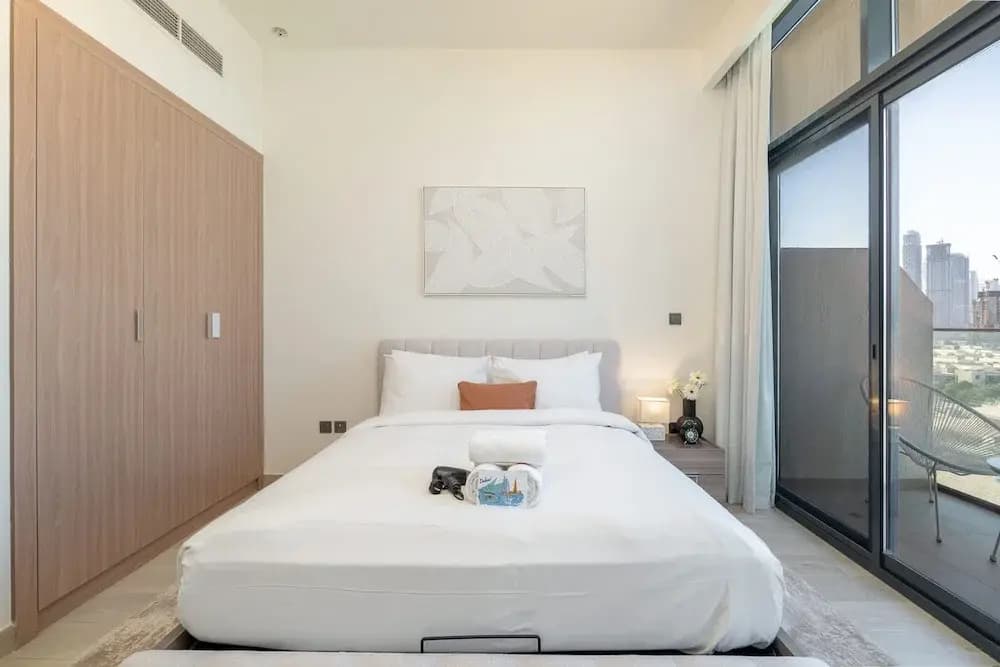 Modern Sophistication A Dream Studio - photo 3