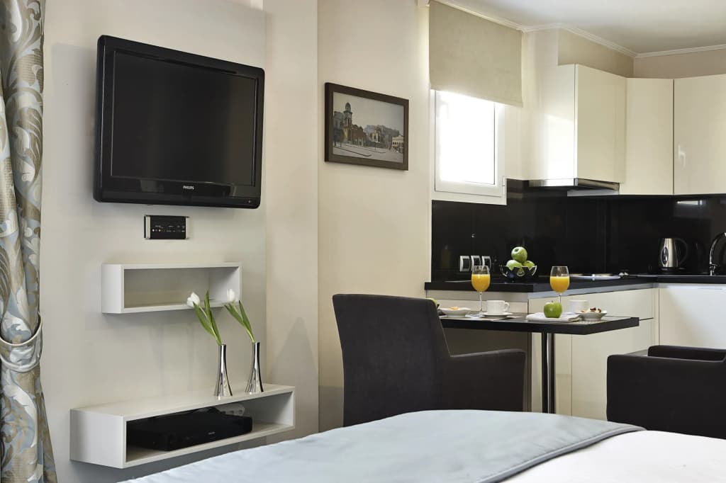 AVA Hotel & Suites - photo 22
