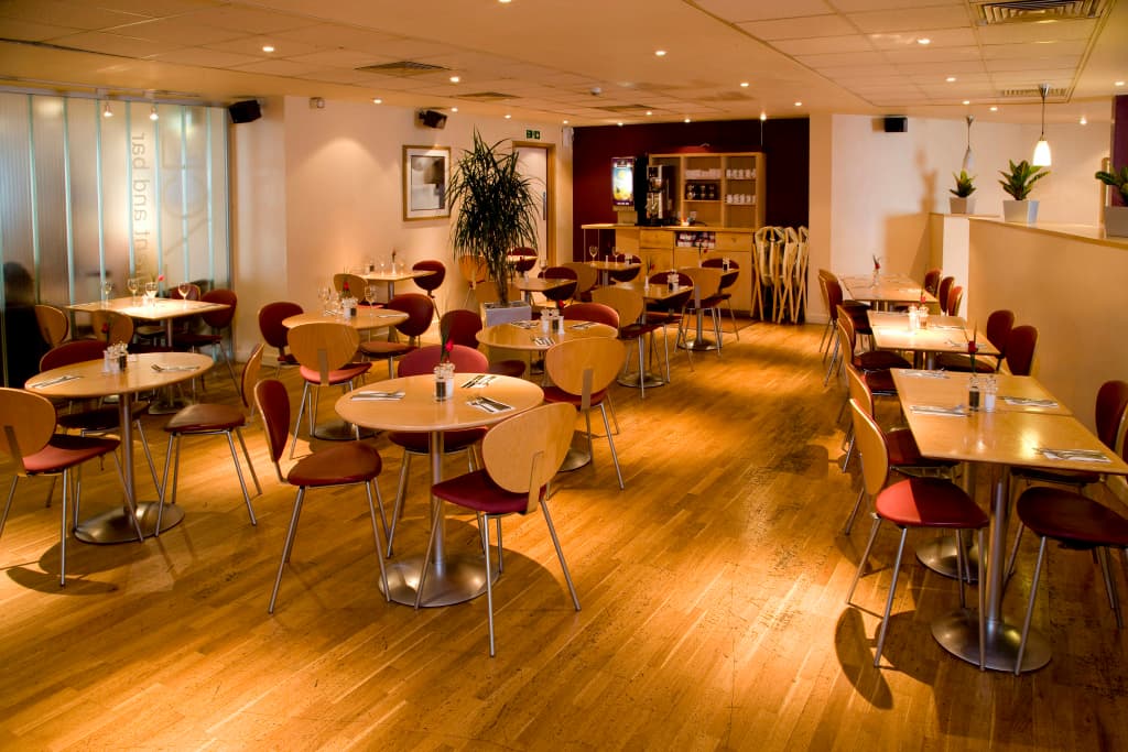 Premier Inn London Kensington - photo 18