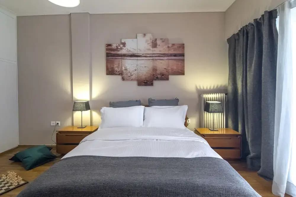 Stunning Central Apartment - photo 3