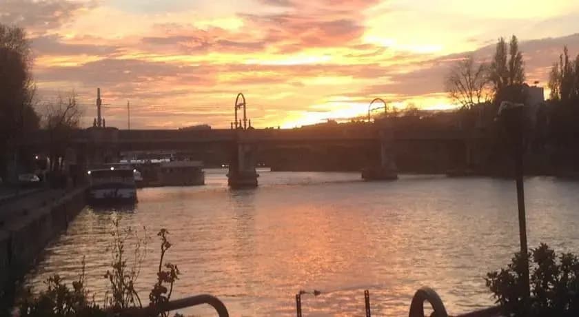 Peniche Tour Eiffel - photo 6