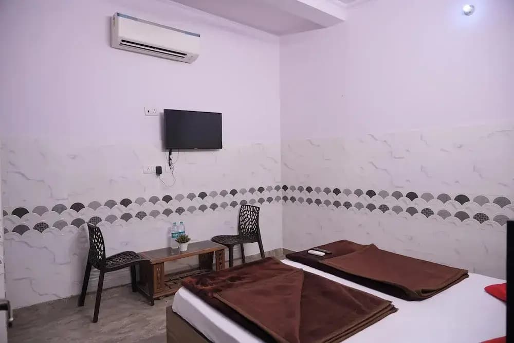 Surya inn - photo 25