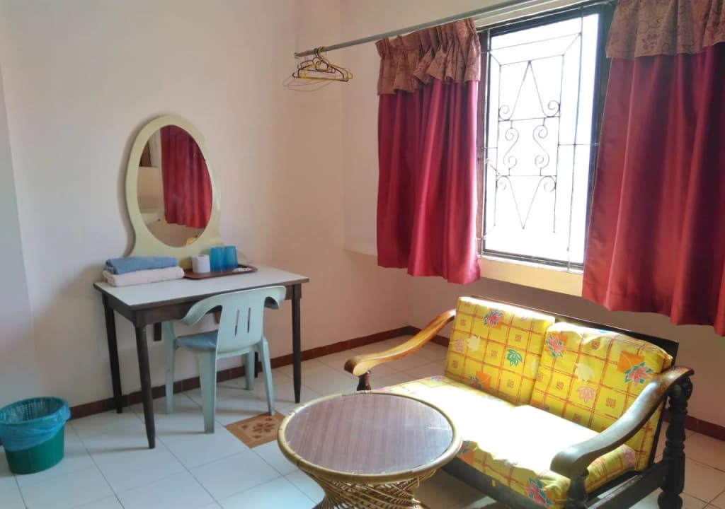 New Budget Inn Hotel - photo 11