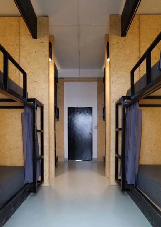 Hugger Hostel - photo 10