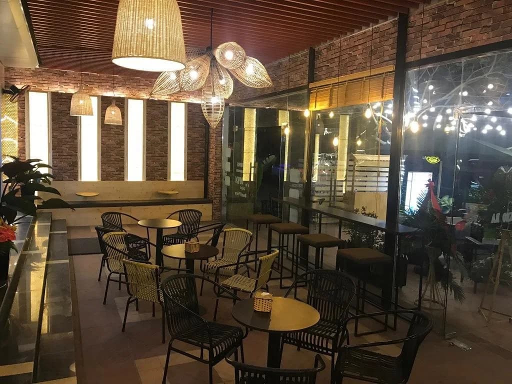 Iris Hotel Halong - photo 17