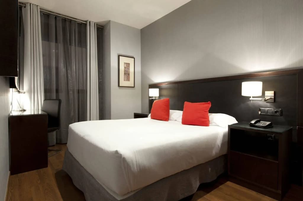 Suites Center Barcelona - photo 6