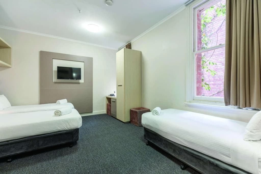 Best Western Melbourne City Hotel - photo 21