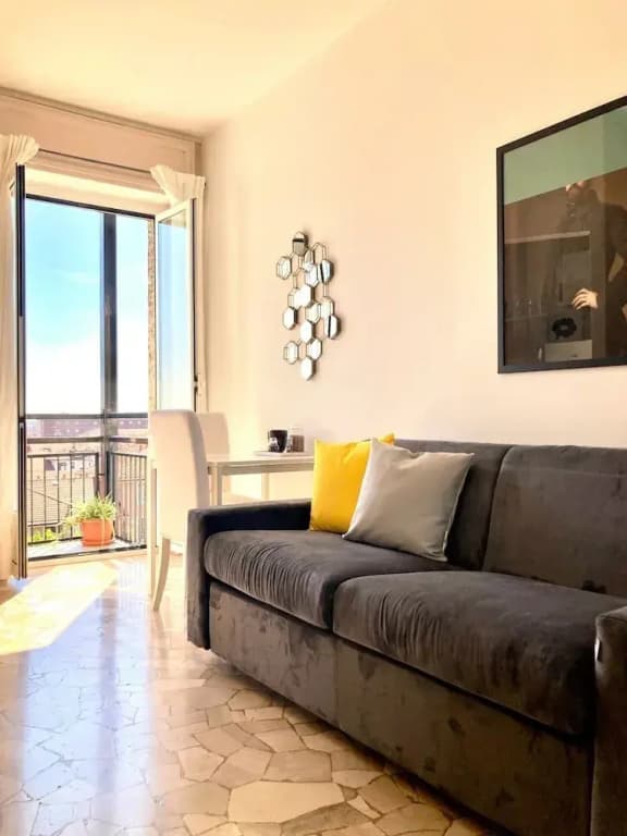 Bright studio with balcony - Visconti 14 - photo 5