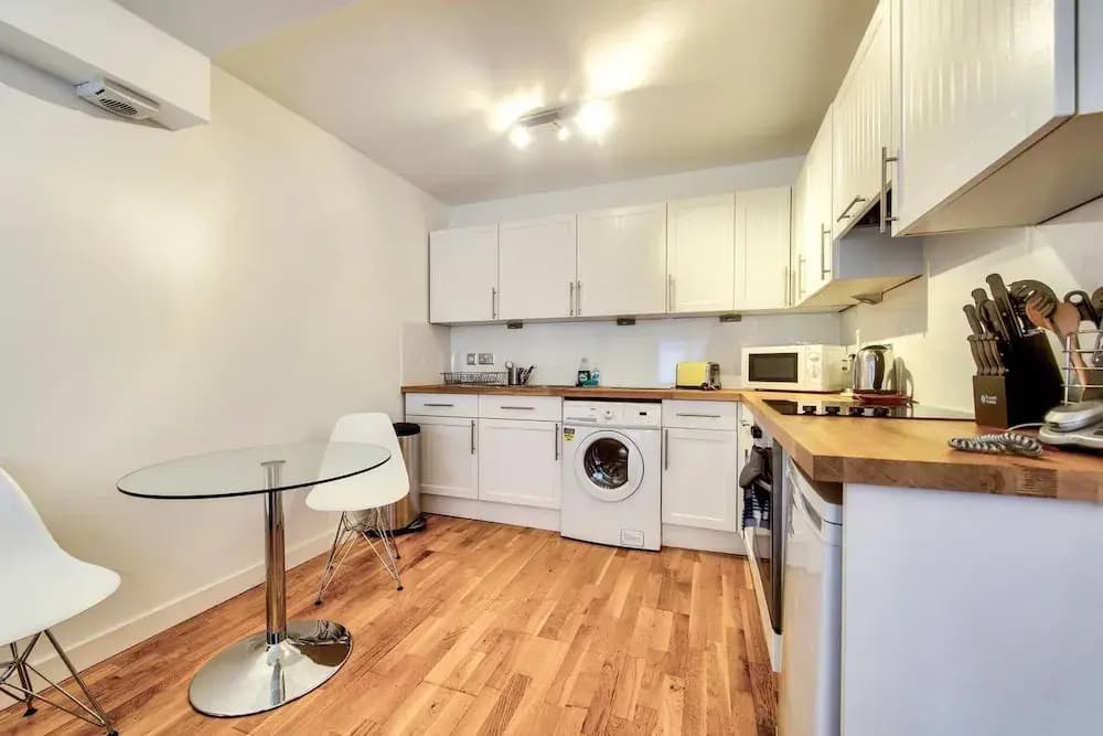 Stylish Central Apartment Near Royal Mile - photo 13