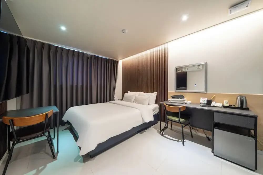 M&Lucky Hotel - photo 14