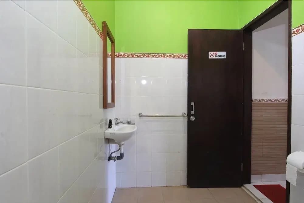 RedDoorz @ Pendawa Kuta - photo 12