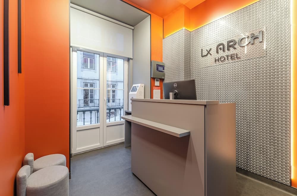 Lx Arch Hotel - photo 2